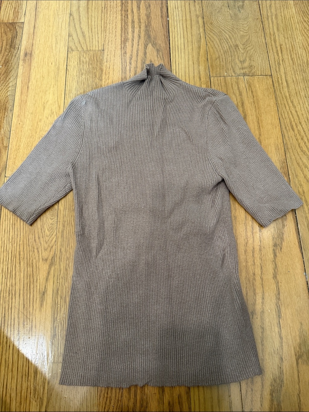 fab'rik Taupe Ribbed Short-Sleeve Turtleneck Top